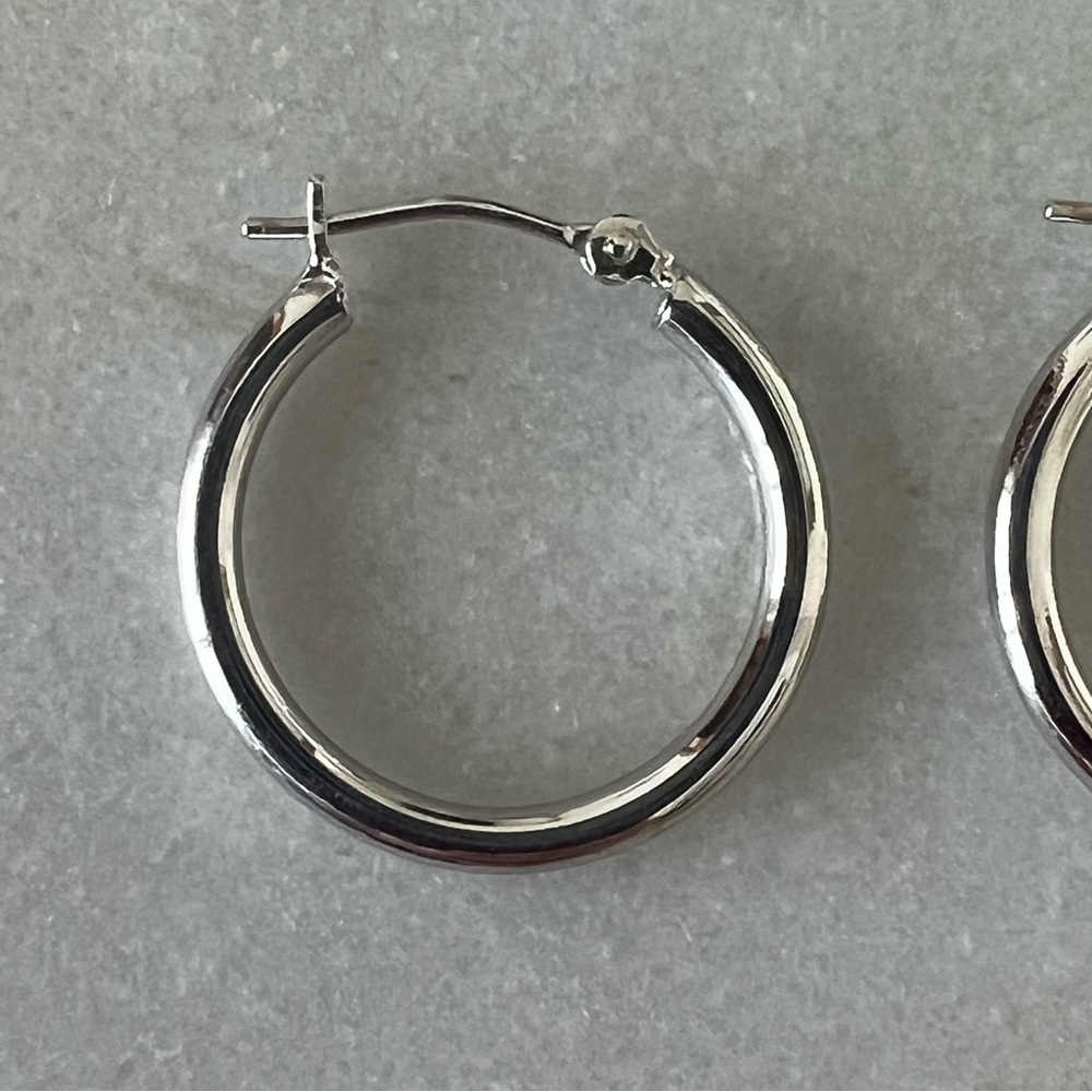 14k Solid White Gold Glossy Thin Hoop Earrings - Picture 6 of 13